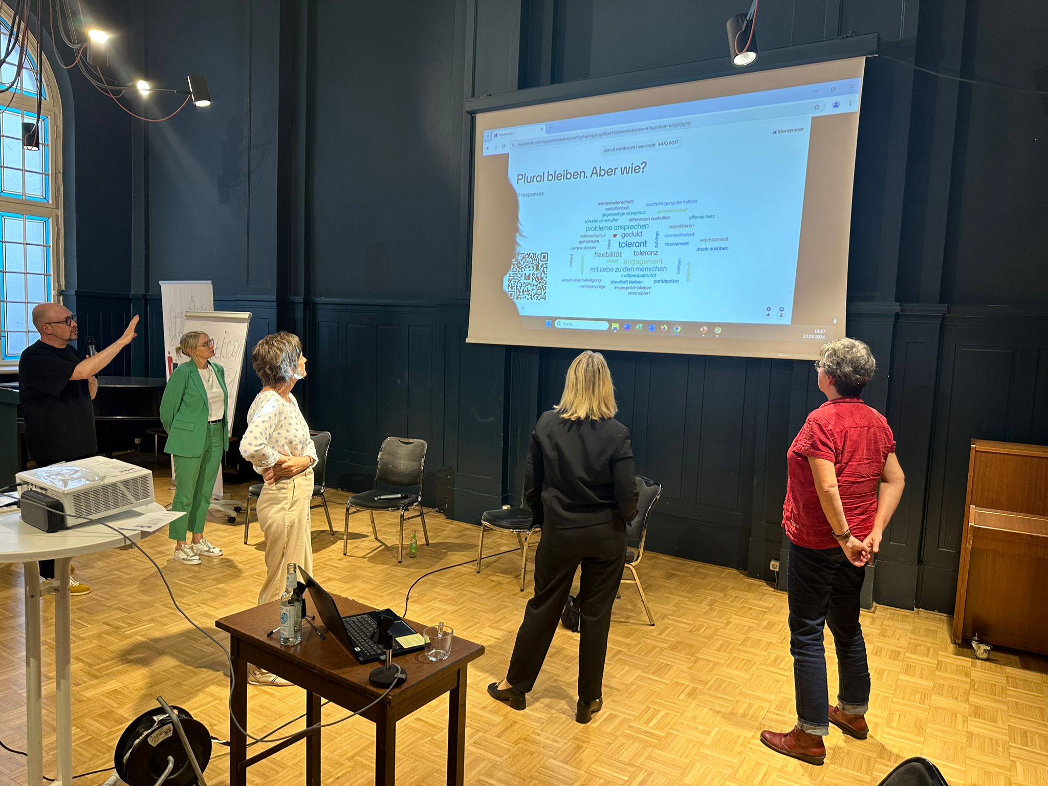 Dialoge gegen Rassismus zur Stärkung des gesellschaftlichen Zusammenhalts-1