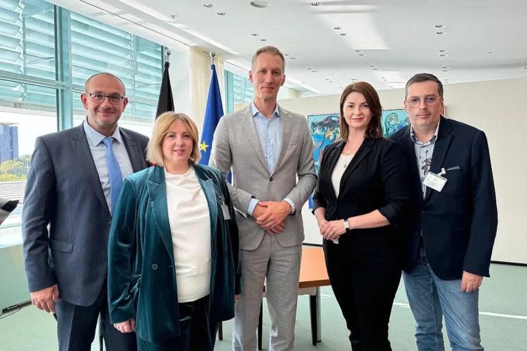 Обговорення проблем біженців у контексті турбо-роботи для інтеграції на ринку праці